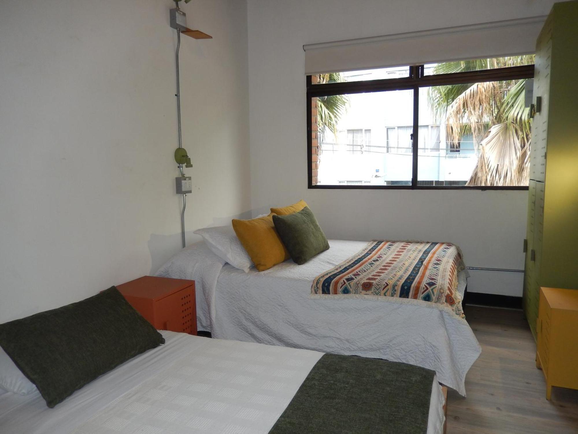 Apartment In La Seventy